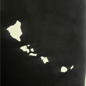 Lululemon Athletica Black Align leggings with Hawaiian islands, size 6 BNWT